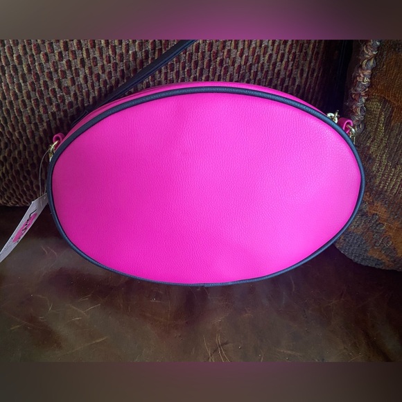 BETSEY JOHNSON Super Bowl Football "Fushia LBRUSH" Party Pink Summer Purse Bag - Picture 4 of 4